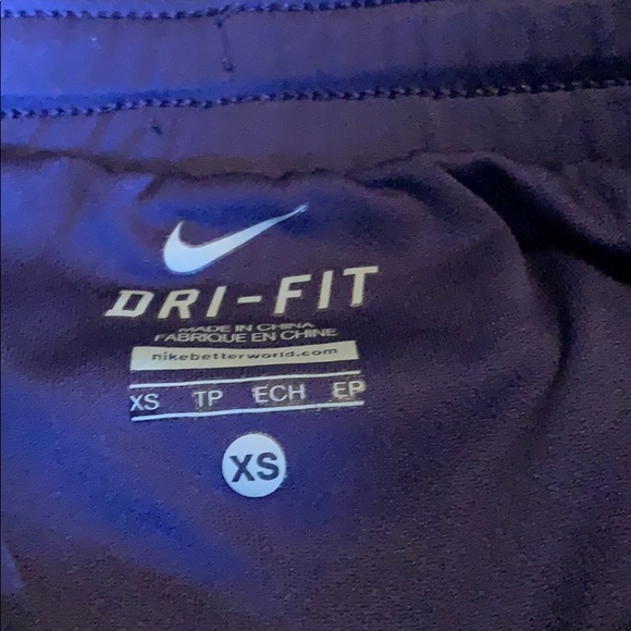 Nike dri fit shorts - Picture 3 of 4
